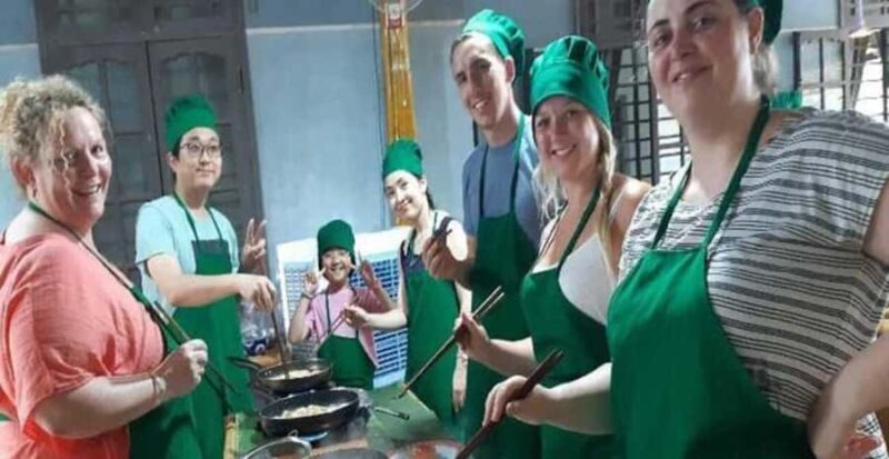 Hoi An: Evening traditional cooking class with local Chef - Key Points