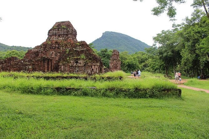 Hoi An Experience 3 Hours Wood Carving Class with Local Artist - Who Will Love This Tour?