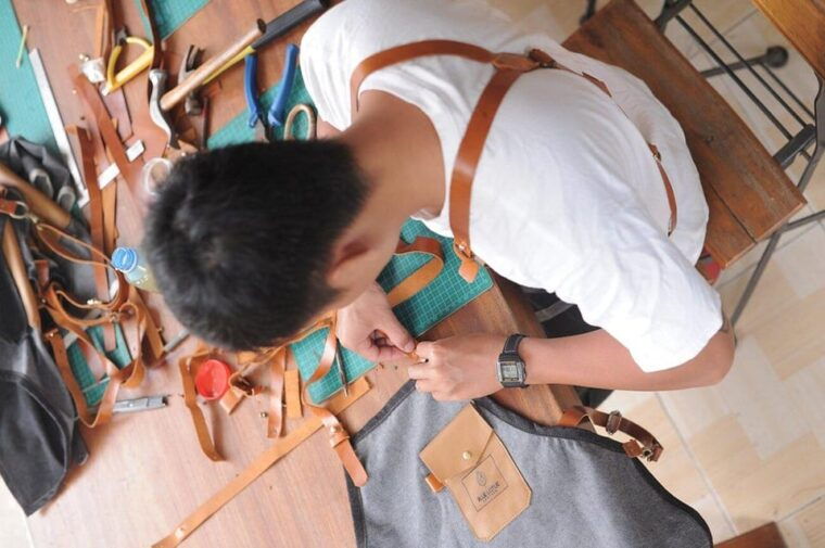 hoi-an-experience-handmade-leather-making-in-oldtown