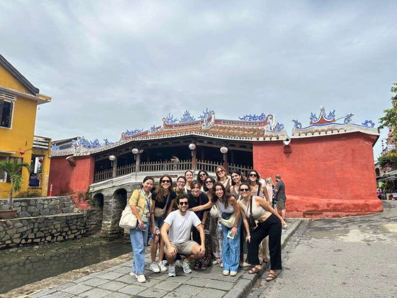 hoi-an-guided-walking-tour-with-local-food