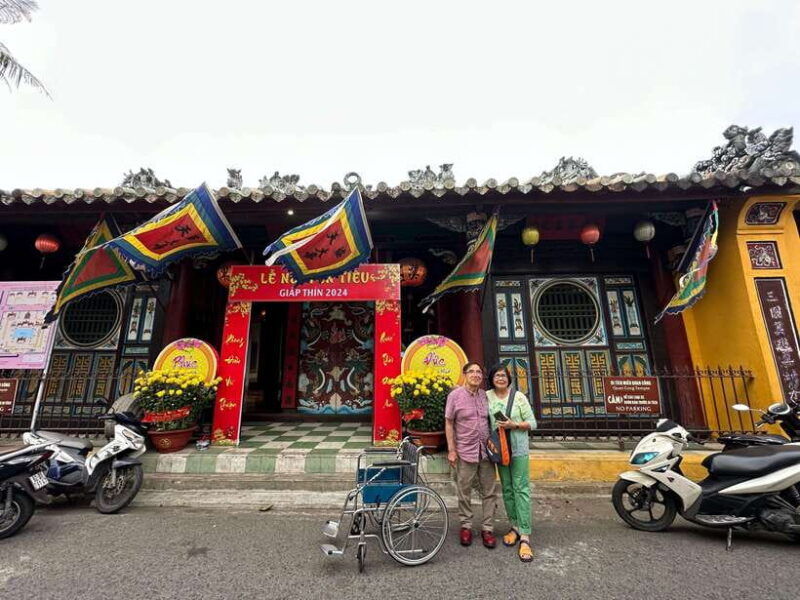 hoi-an-guided-walking-tour-with-local-food