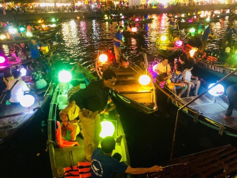 Hoi An: Hoai River Boat Trip by Night and Floating Lantern - Who Will Love This Tour?