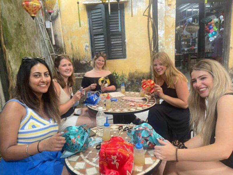 hoi-an-lantern-making-workshop-bamboo-basket-boat-tour