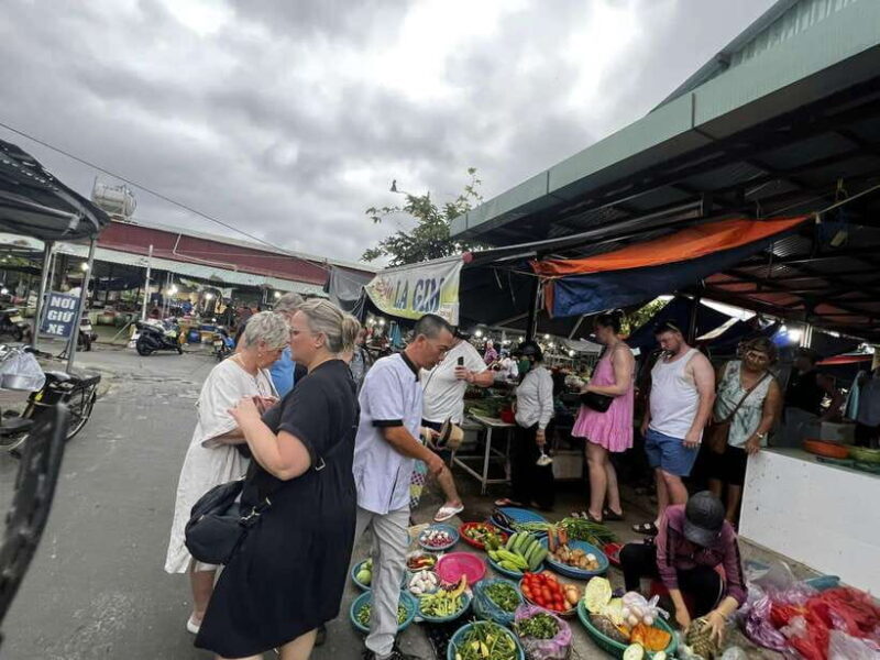 Hoi An Market & Cooking Class: Hands-On Culinary Experience - Exploring the Market and Choosing Ingredients