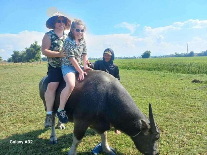 hoi-an-market-tour-and-farming-and-cooking-class-in-tra-que