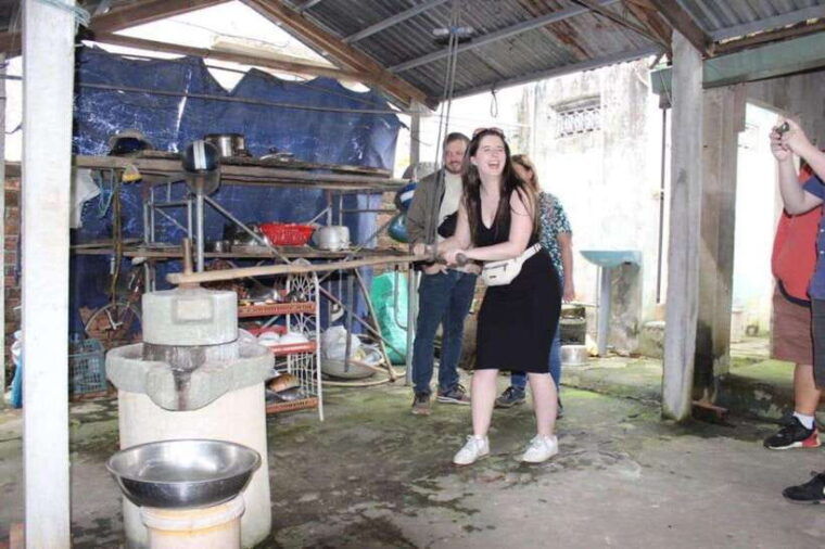 hoi-an-morning-tour-my-son-hollyland-luxury-small-group