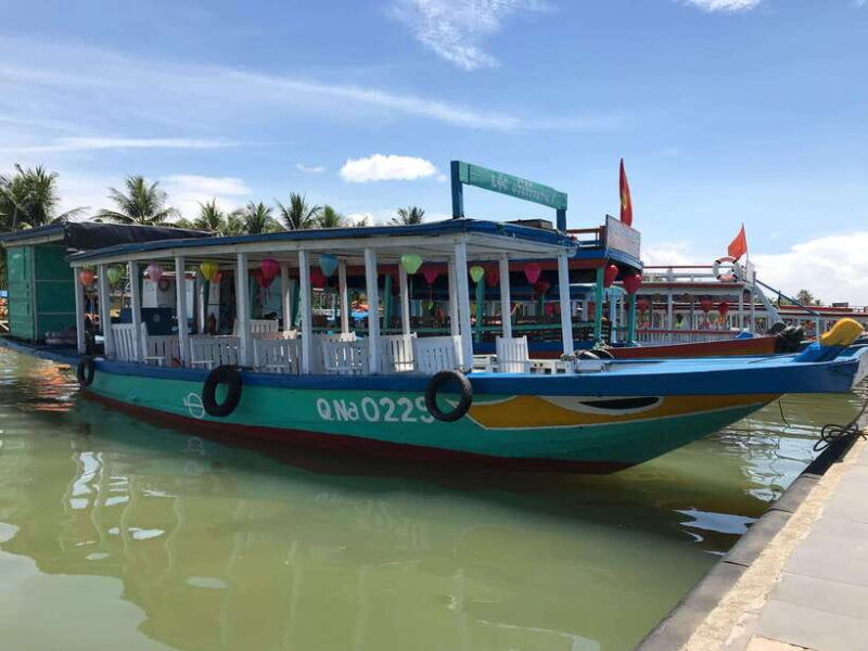 hoi-an-my-son-ruins-bus-boat-cultural-show-lunch-guide