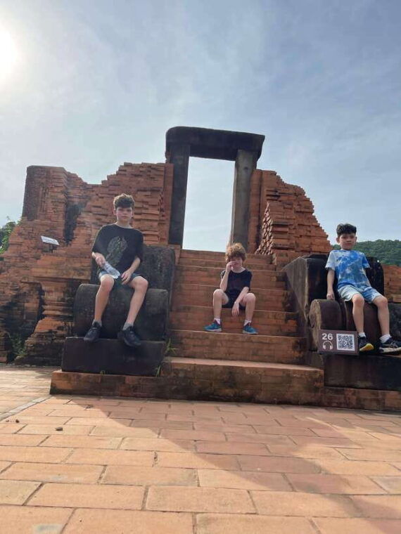 hoi-an-my-son-ruins-bus-boat-cultural-show-lunch-guide