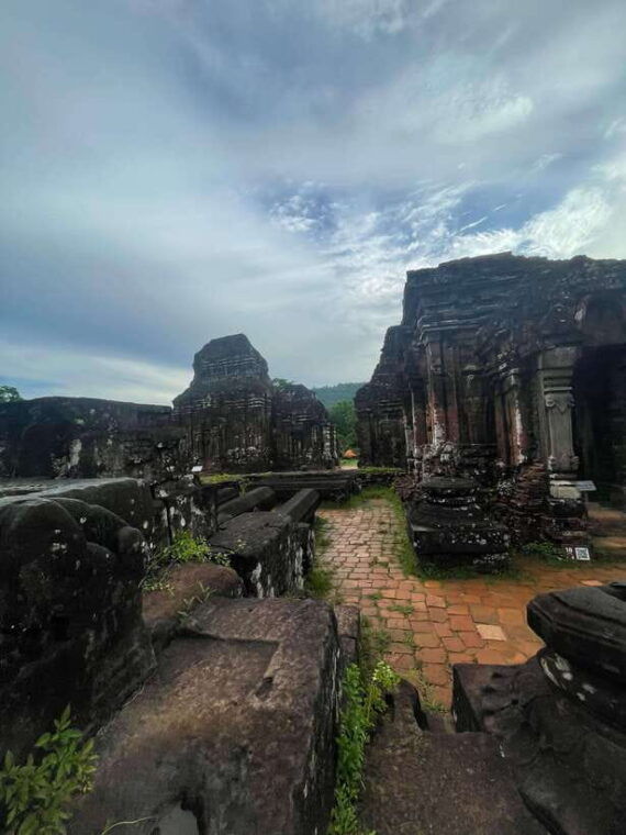 hoi-an-my-son-ruins-guide-bus-boat-cultural-show-lunch