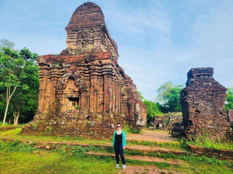 hoi-an-my-son-sanctuary-private-tour-with-female-tour-guide