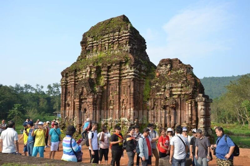 hoi-an-my-son-sanctuary-sunset-tour-and-cruise-trip