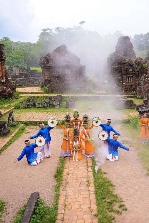 hoi-an-my-son-sanctuary-sunset-tour-and-cruise-trip