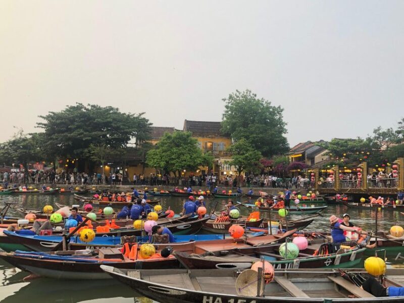 Hoi An : Night Boat Trip and Floating Lantern on Hoai River - Booking, Timing, and Practical Details