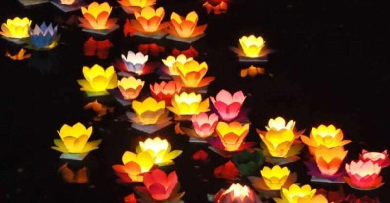 hoi-an-night-boat-trip-and-release-lantern-at-hoai-river