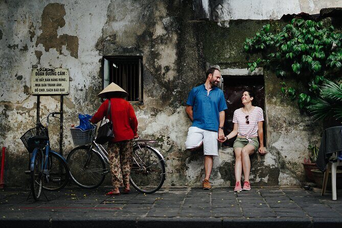 Hoi An Photographer  Private Couple Photoshoot & Highlight Reel - Key Points