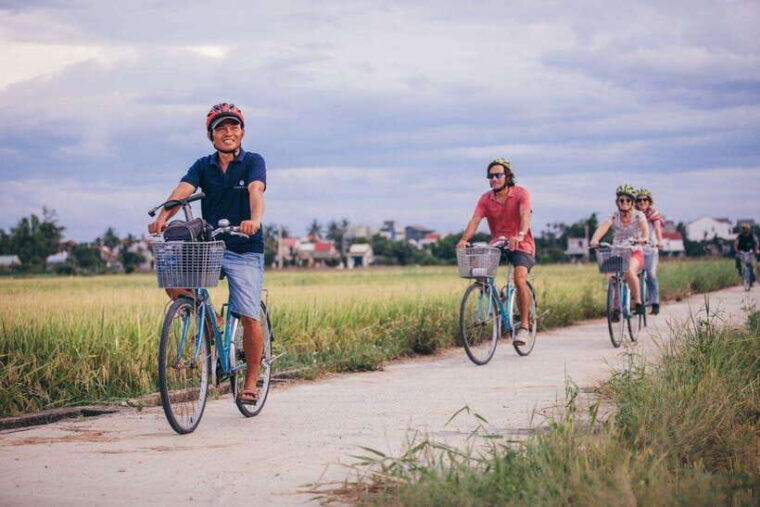 hoi-an-private-bicycle-boat-tour-with-local-dinner