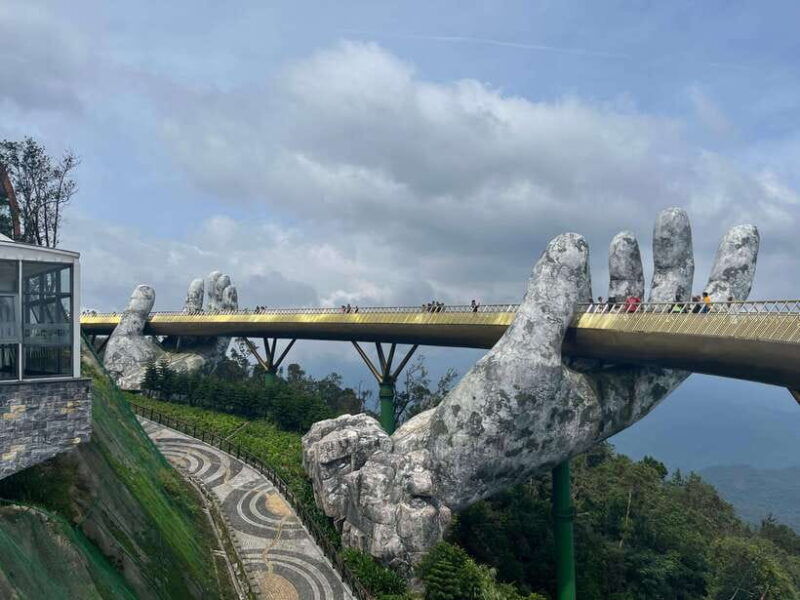 hoi-an-private-car-to-hue-via-hai-van-pass-and-sighseeings