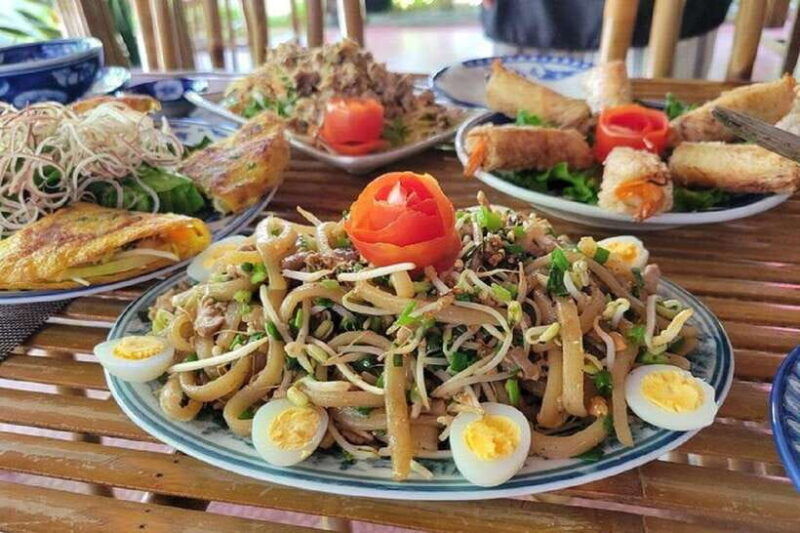 hoi-an-private-cooking-class-coracle-tour-fishing-crabbing