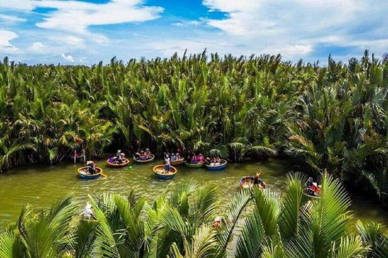 hoi-an-private-cooking-class-coracle-tour-fishing-crabbing
