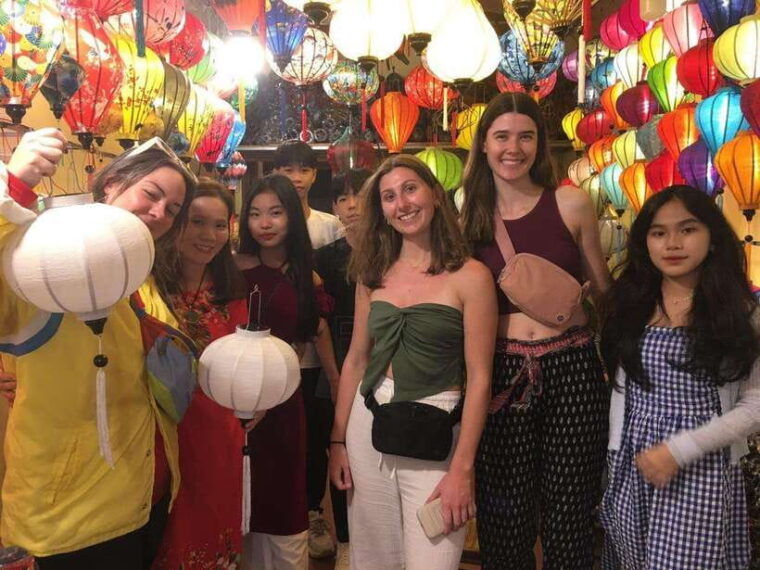 hoi-an-seafood-tropical-fruits-tasting-and-making-lantern