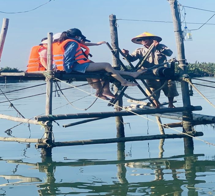 hoi-an-sunrise-moment-on-thu-bon-riverduy-hai-fish-village