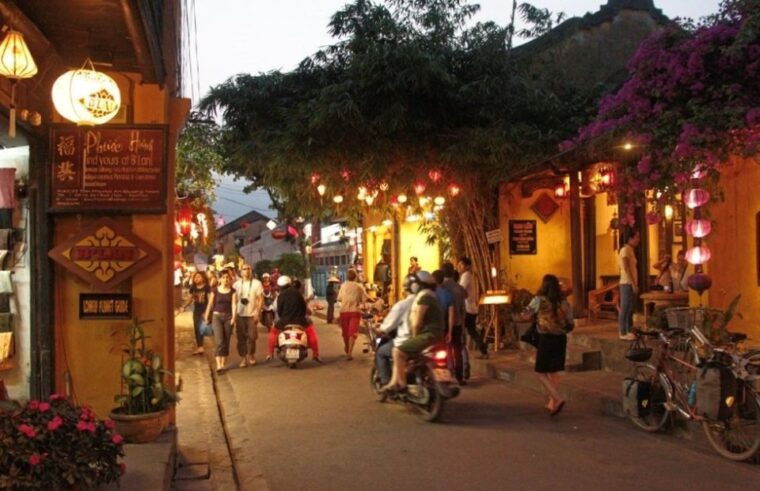 hoi-an-sunset-food-tasting-tour