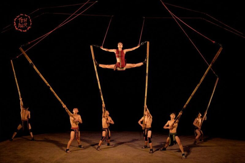 hoi-an-teh-dar-vietnamese-bamboo-circus-at-lune-center