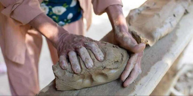 hoi-an-thanh-ha-pottery-village-by-boat