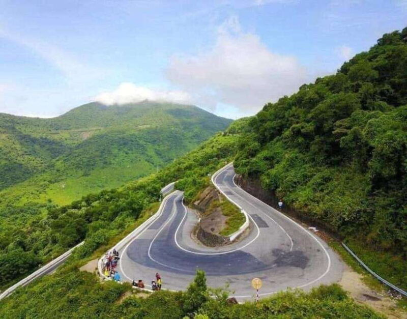hoi-an-to-hai-van-quan-by-easy-rider-or-private-car