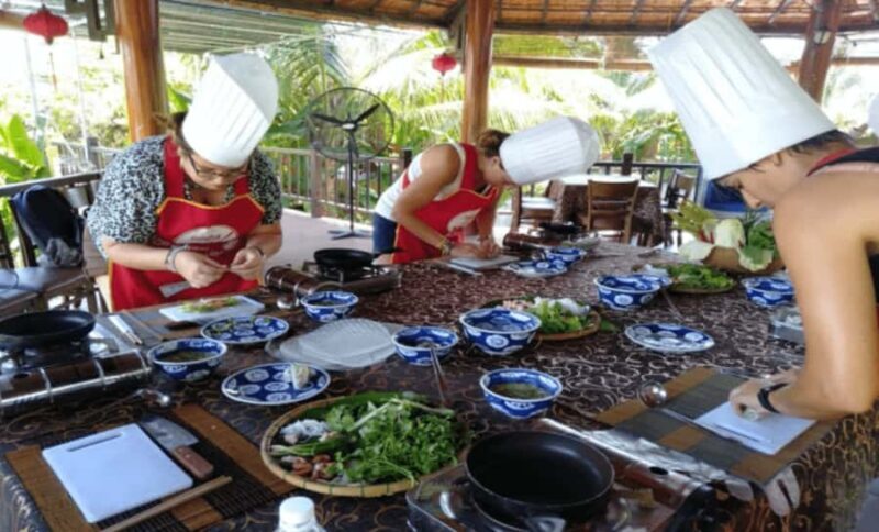 Hoi An: Tra Que Herb Village Cooking Class - Key Points