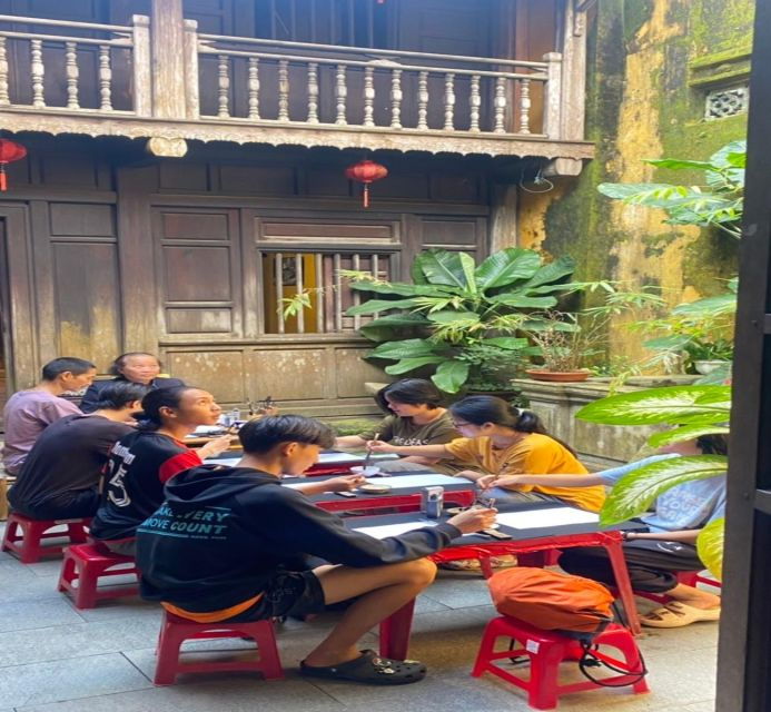 hoi-an-traditional-vietnamese-calligraphy-class-in-oldtown