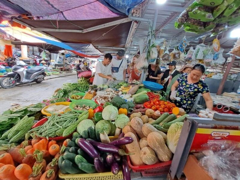 hoi-an-vegetarian-cooking-class-explore-local-market-trip