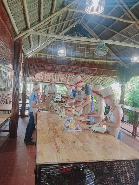 hoi-an-vegetarian-cooking-class-w-bamboo-basket-boat-tour