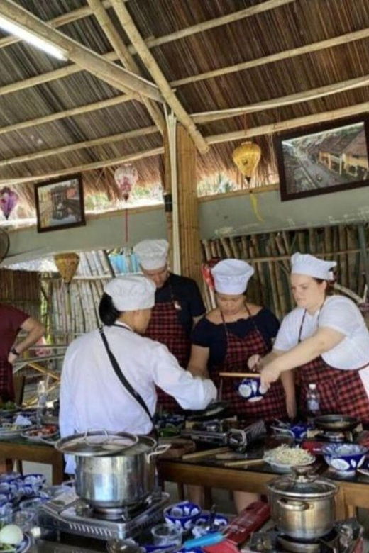 hoi-an-vegetarian-cooking-class-w-local-family-and-transfer