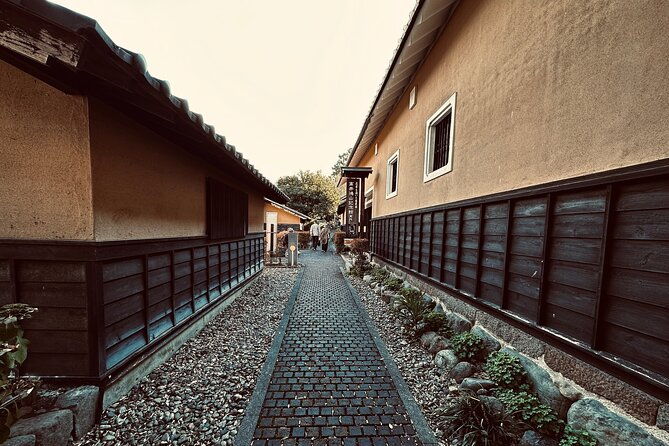 hokusai-museum-ganshoin-sake-walking-tour-in-obuse-nagano