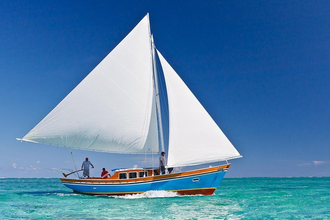 hol-chan-marine-reserve-snorkel-tour-on-the-40-sirena-azul-sailboat