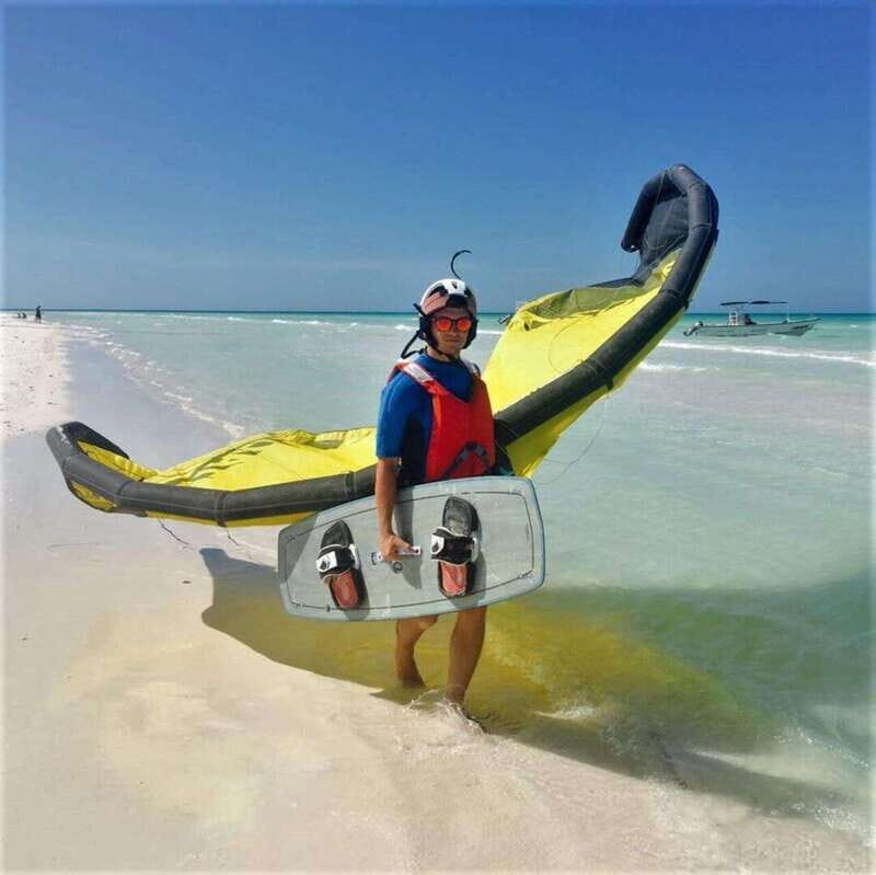 Holbox: Kitesurfing Lessons Discovery Course (2 hours) - Key Points