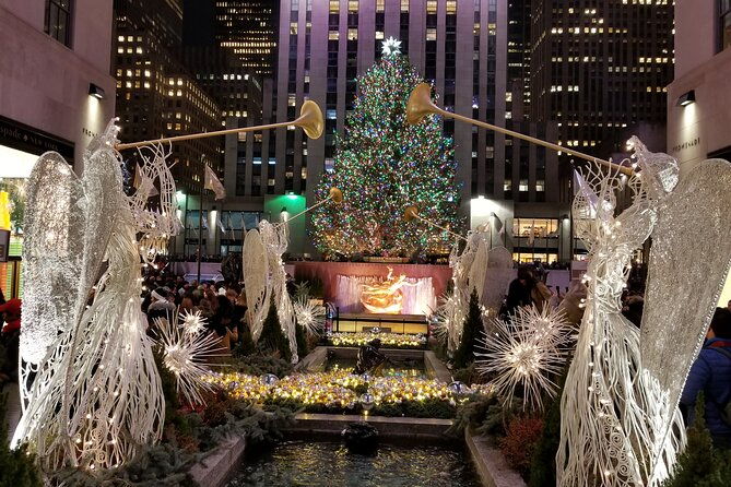 holiday-lights-extravaganza-walking-tour