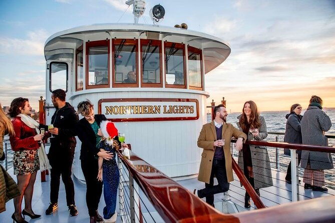 holiday-sunset-cruise-in-boston-harbor