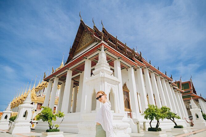 Holiday Travel Photoshoot in Bangkok - Additional Details and Considerations
