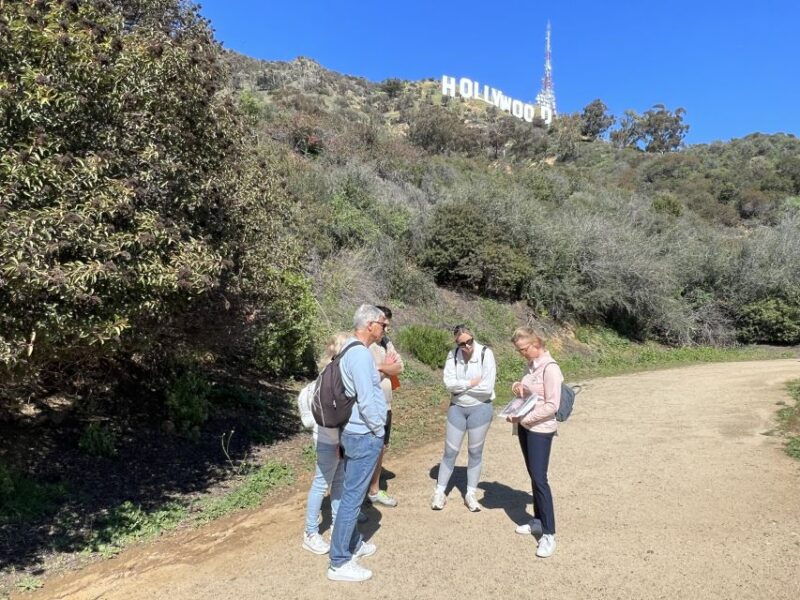 hollywood-sign-hiking-to-the-sign-with-a-french-tour-guide