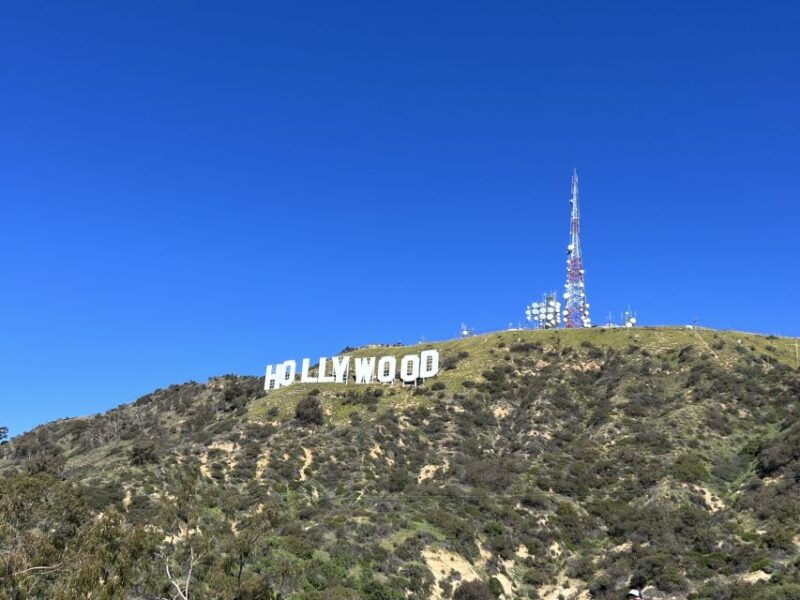hollywood-sign-hiking-to-the-sign-with-a-french-tour-guide