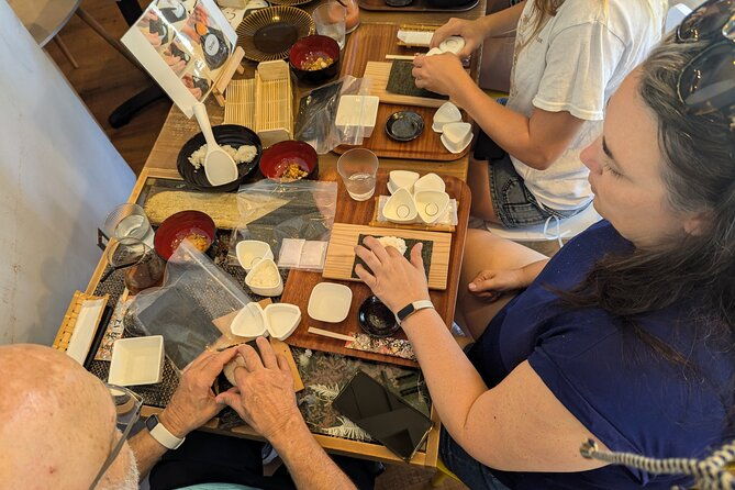 home-made-onigiri-and-matcha-cooking-class