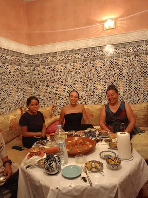 Home meal with a local Family - Authenticity and Reviews: What Past Guests Say  