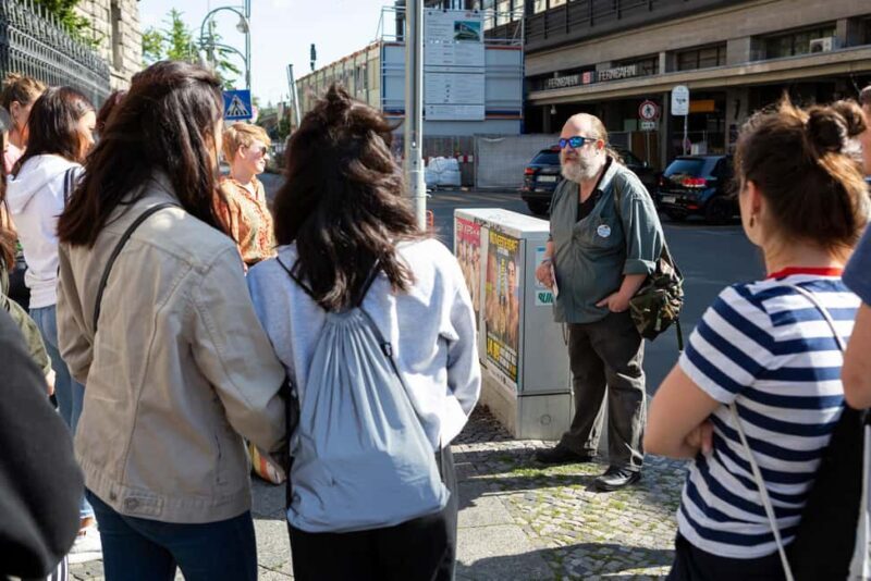 Homeless on chic streets: city tour in Berlin from personal experience - Key Points