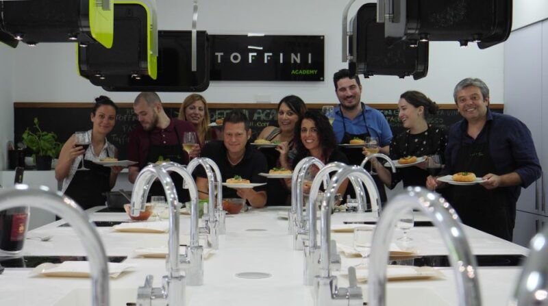 homemade-neapolitan-pizza-experience