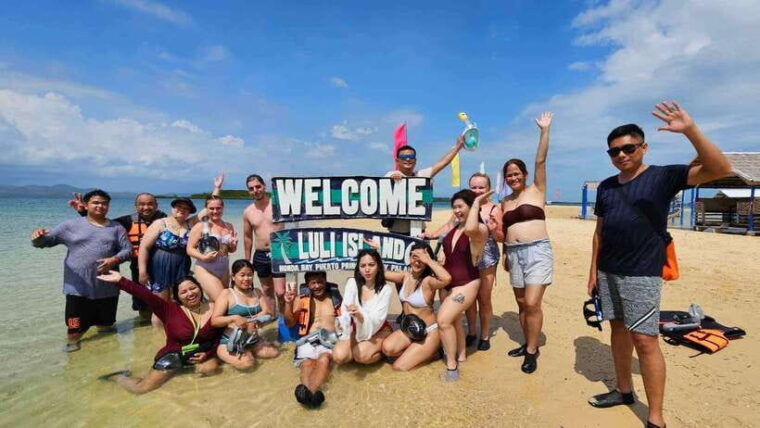honda-bay-island-hopping-cowrie-island