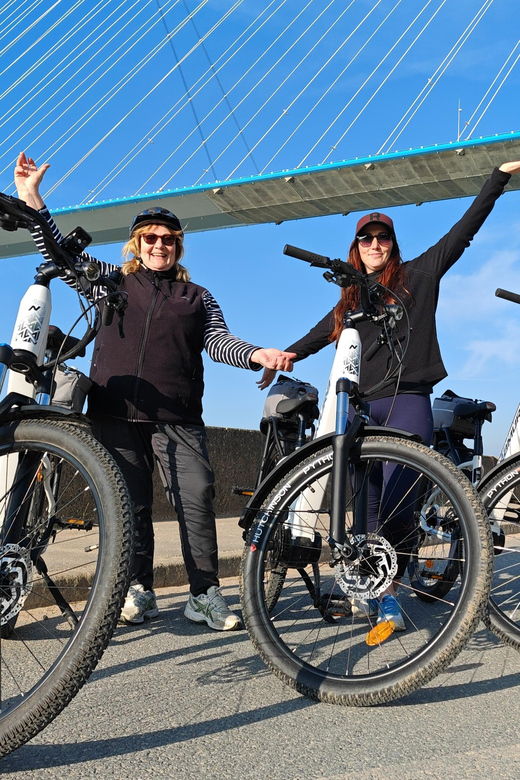 honfleurs-landmarks-gems-e-bike-tour-3