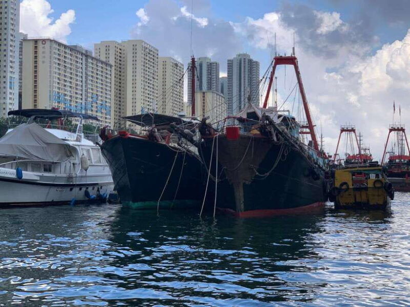 hong-kong-aberdeen-boat-tour-and-visit-floating-museum