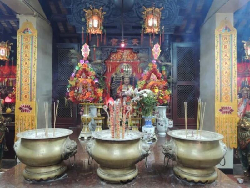 Hong Kong: Chinese New Year Tour with Parade Show and Dinner - Why This Tour Is Worth Considering